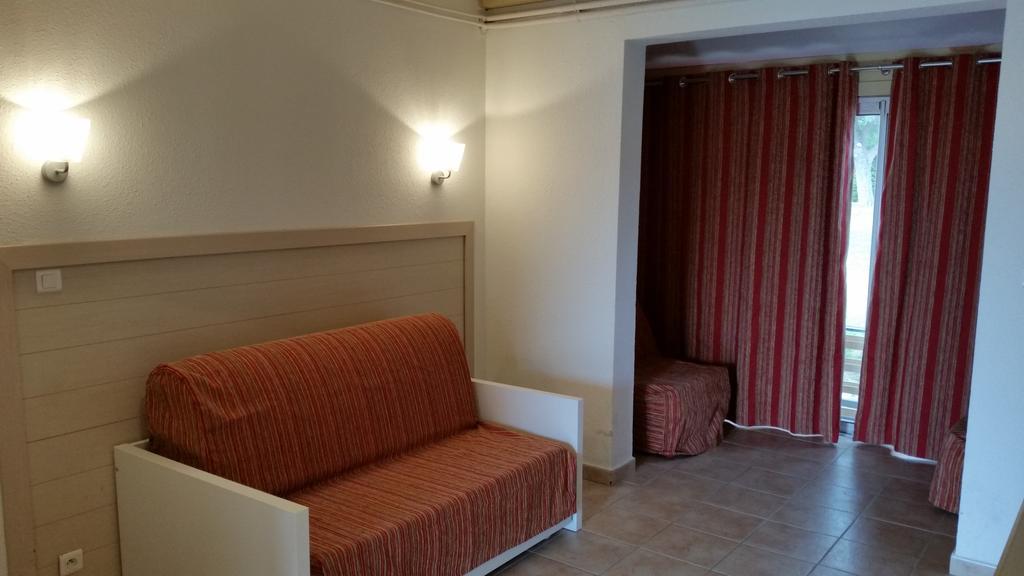 Goelia Le Mas Blanc Lejlighedshotel Pérols Værelse billede